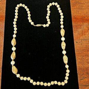Vintage cream color jasper beaded necklace 30 in. fishhook clasp
